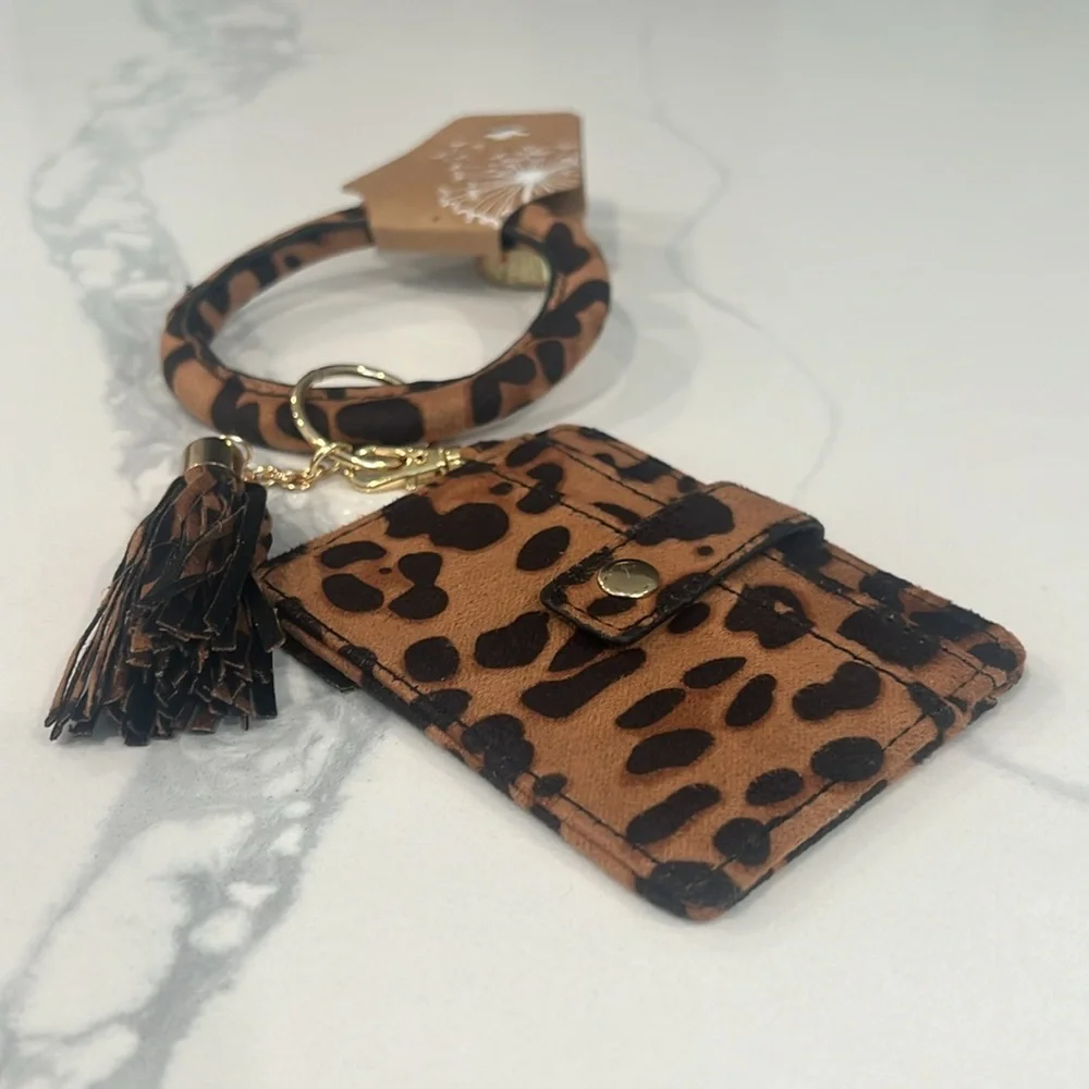 Cute. Key Ring & Card Holder. - Picture 13 of 16